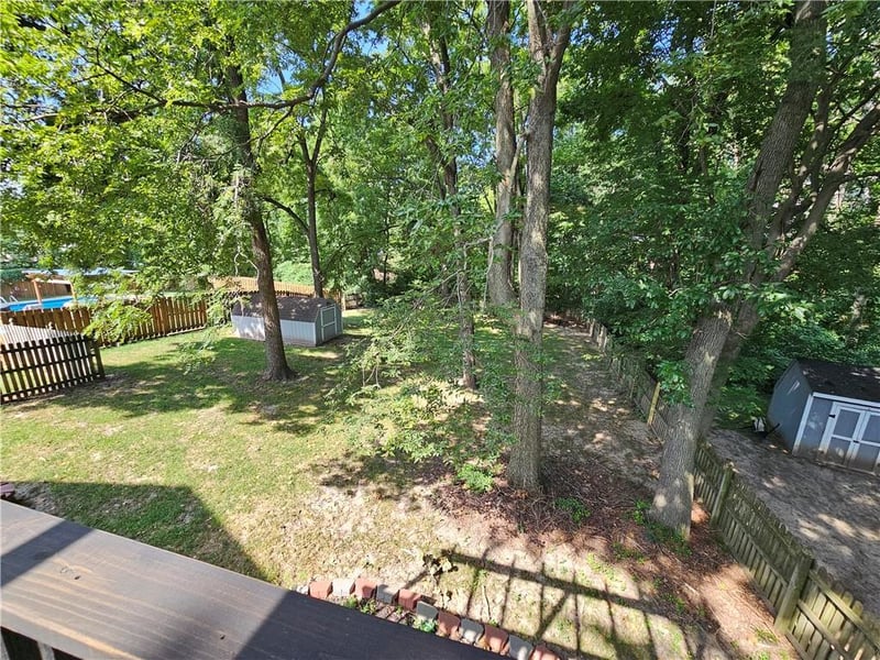 6804 Orchard St, Pleasant Valley, MO 64068