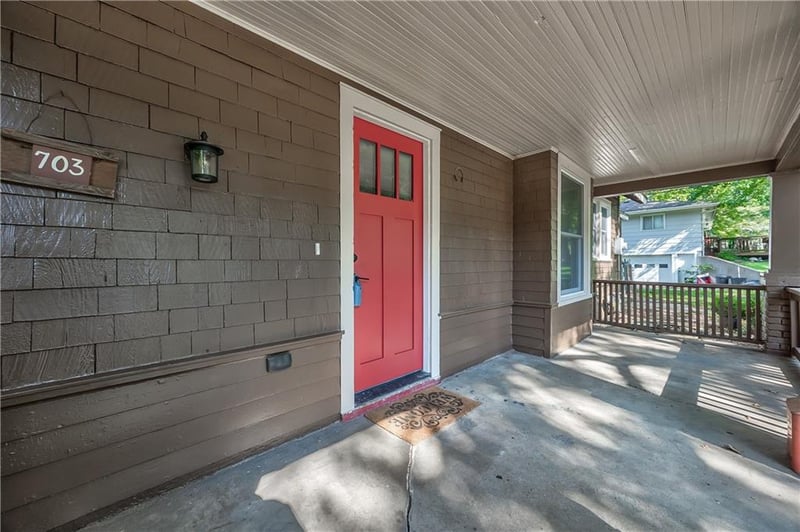 703 N 12th St, Leavenworth, KS 66048