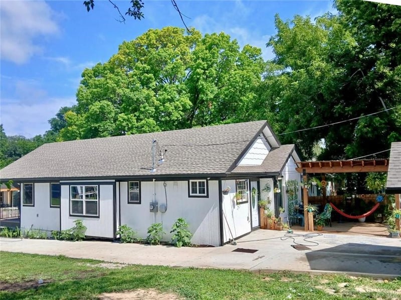 2619 N 20th St, Kansas City, KS 66104