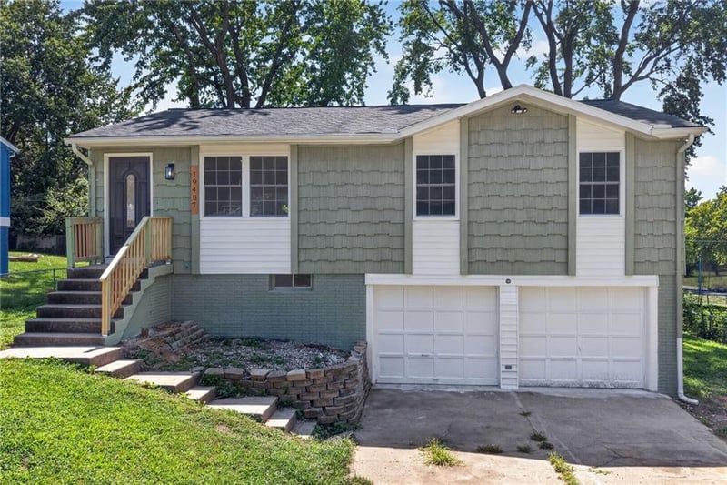 19407 E 5th Street Ct N, Independence, MO 64056