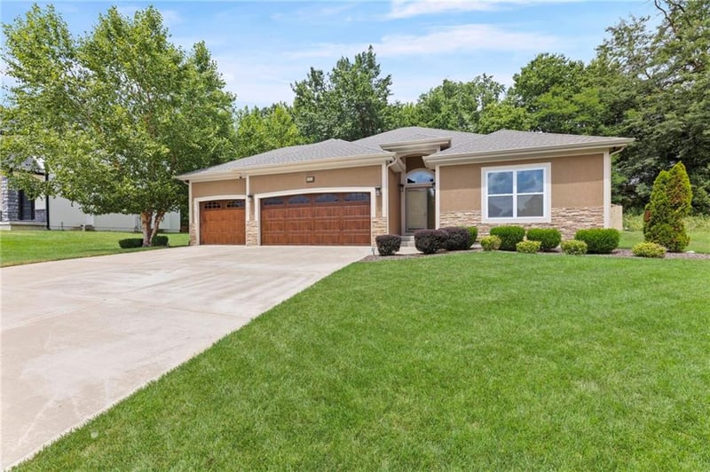 5024 78th Way, Kansas City, MO 64151