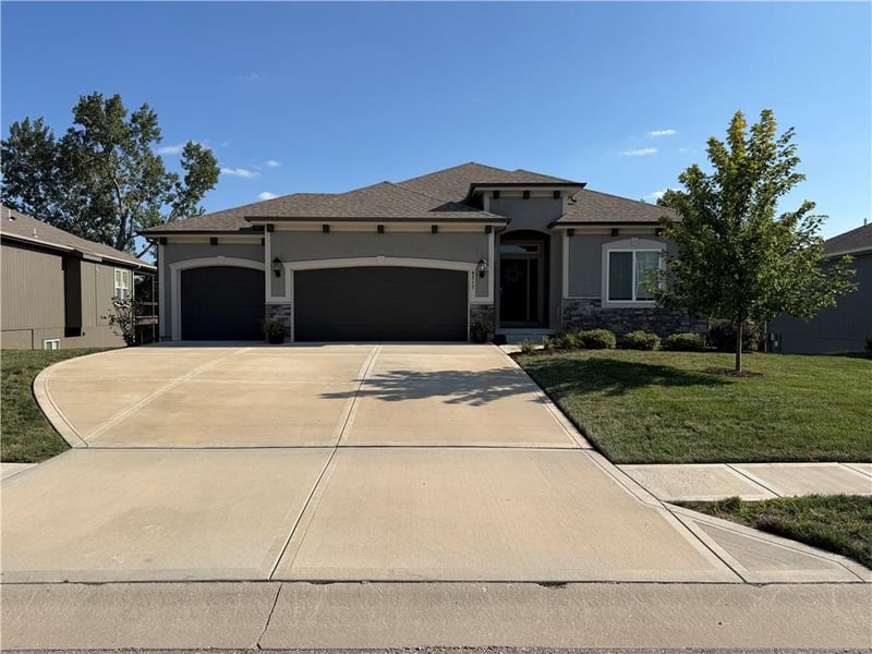 9217 NE 110th Ter, Kansas City, MO 64157