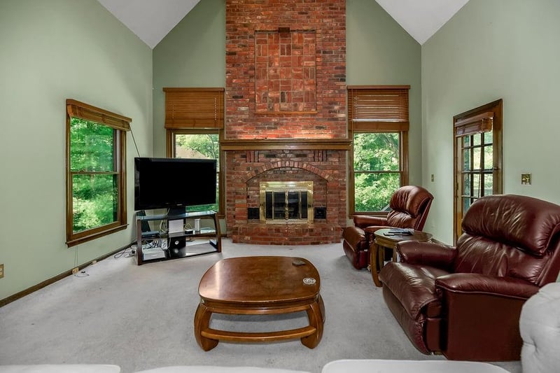 4408 NW Normandy Ln, Kansas City, MO 64116