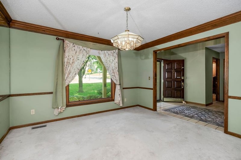 4408 NW Normandy Ln, Kansas City, MO 64116
