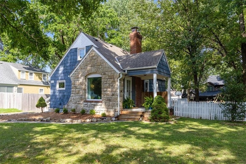 5723 Nall St, Roeland Park, KS 66202