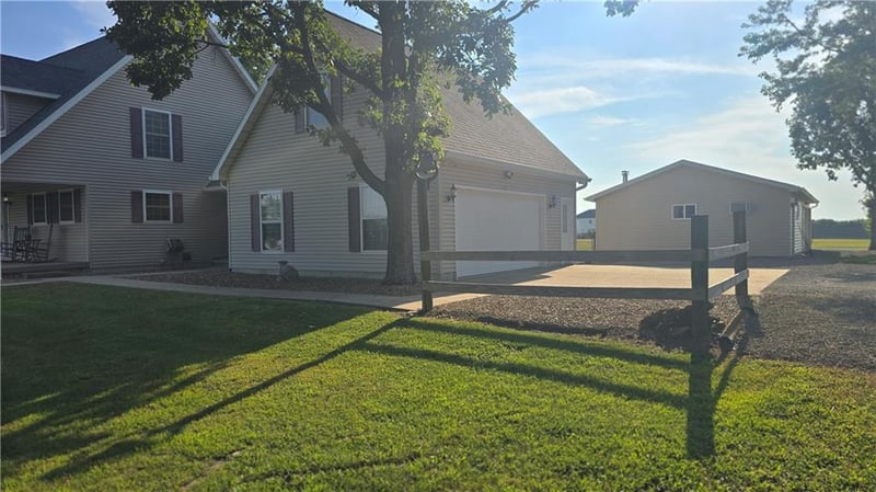 32350 Cummings Rd, Sedalia, MO 65301