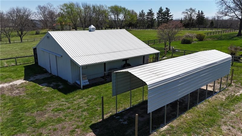 5460 W 175th St, Stilwell, KS 66085