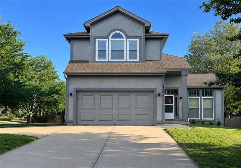 8403 W 128th St, Overland Park, KS 66213