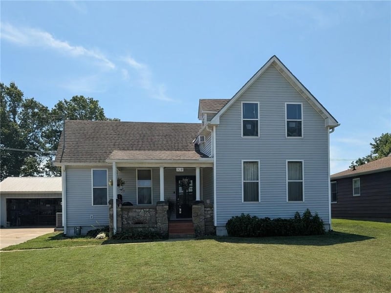 518 W 4th Ave, Garnett, KS 66032