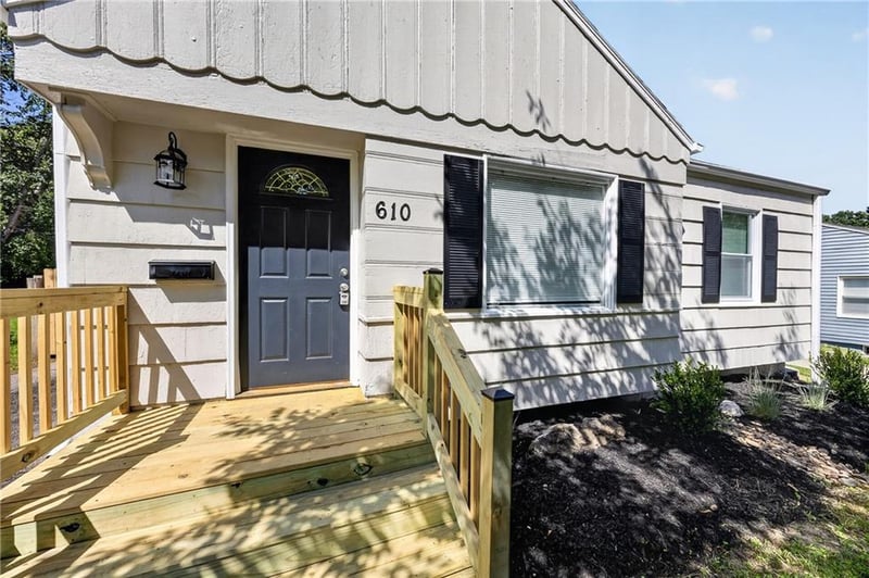 610 W 88th Ter, Kansas City, MO 64114