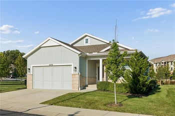 16236 Broadmoor St, Overland Park, KS 66085