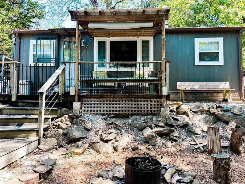 37 - 41 NE Fishing Lake Dr, Mound City, KS 66056