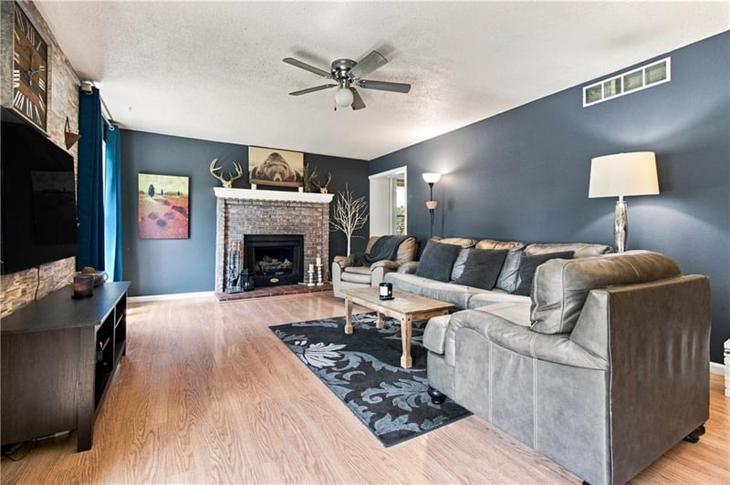 1004 Douglas Ln, Sedalia, MO 65301