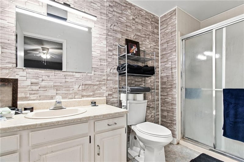 1004 Douglas Ln, Sedalia, MO 65301