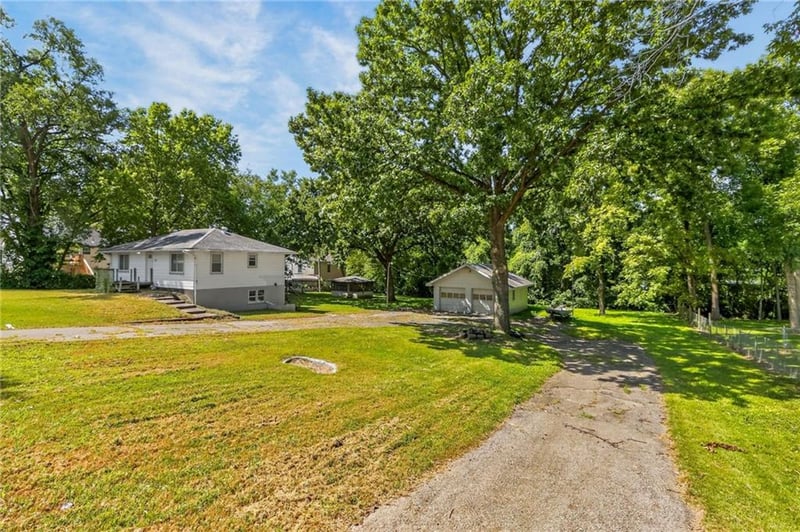 812 N 63rd St, Kansas City, KS 66102