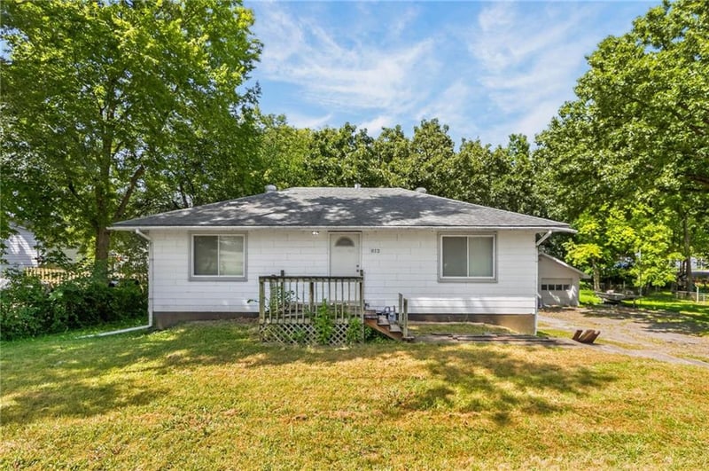 812 N 63rd St, Kansas City, KS 66102