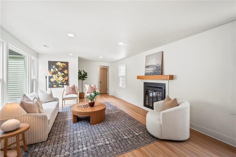 616 N Willie St, Olathe, KS 66061