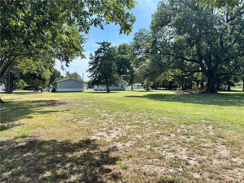 604 W Craig Rd, Pittsburg, KS 66762