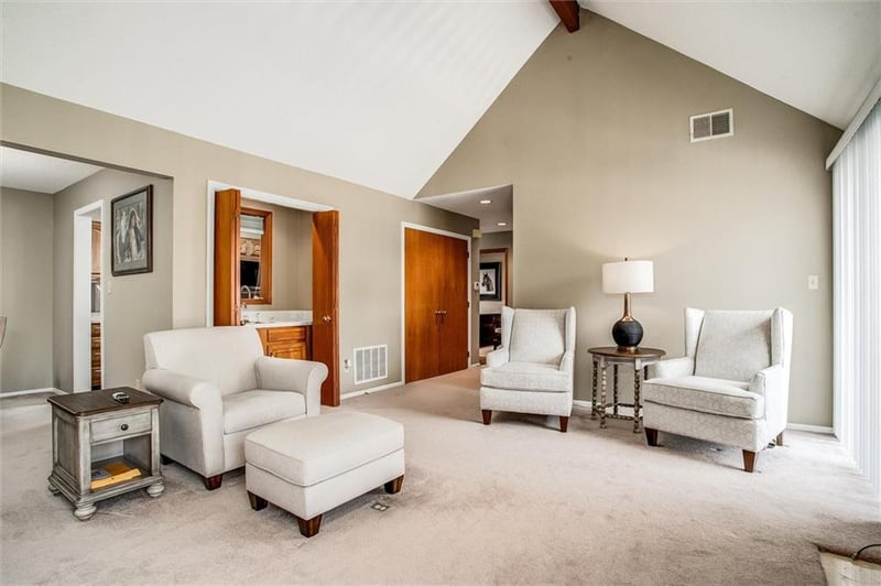 1205 NW Village Dr #D, Blue Springs, MO 64015