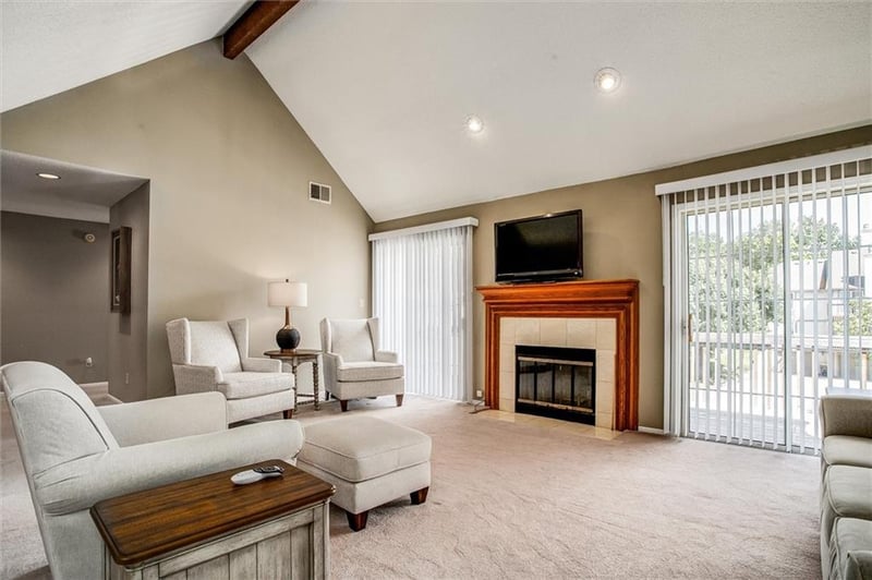 1205 NW Village Dr #D, Blue Springs, MO 64015