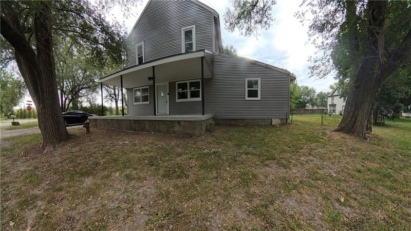 4770 Railroad Ave, Shawnee, KS 66218