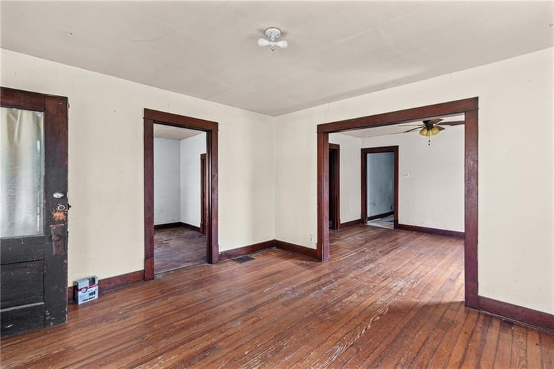 203 S Folger St, Carrollton, MO 64633