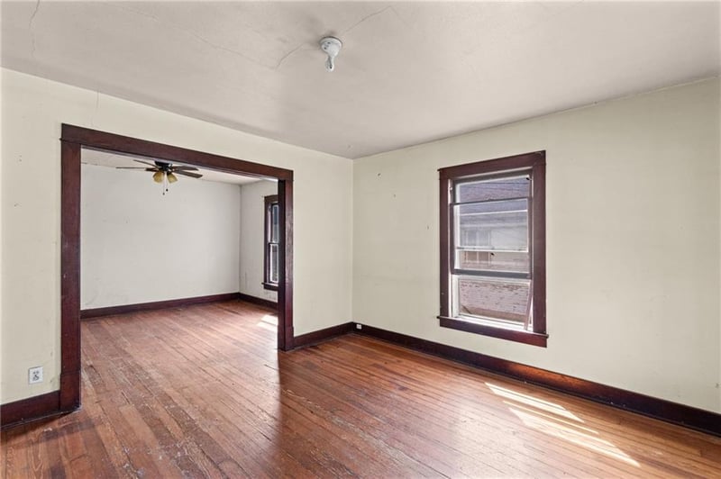 203 S Folger St, Carrollton, MO 64633