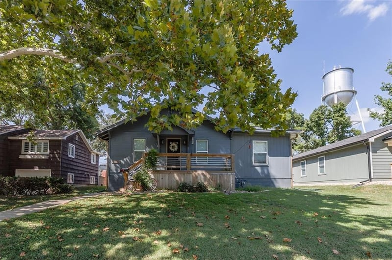 1120 Pacific Ave, Osawatomie, KS 66064