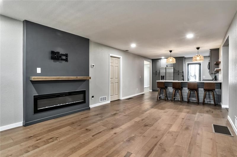 1120 Pacific Ave, Osawatomie, KS 66064