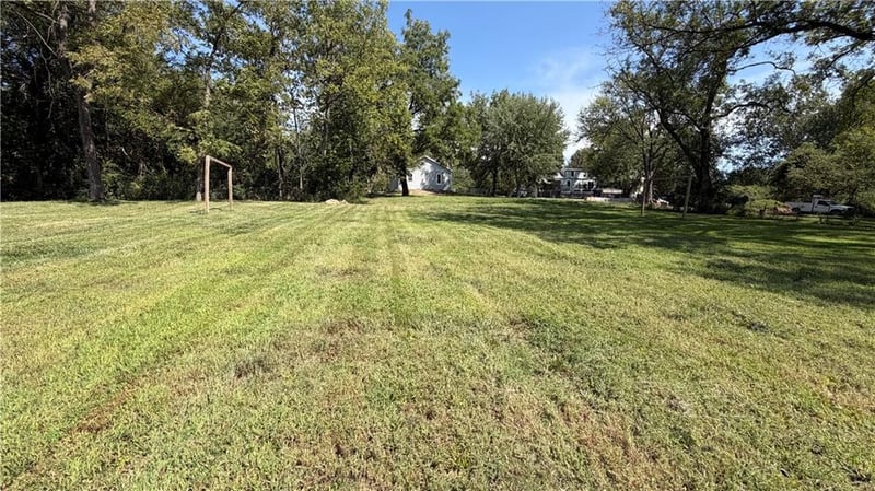 3001 N 42nd St, Kansas City, KS 66104