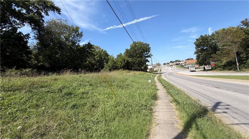 900 N 78th St, Kansas City, KS 66112