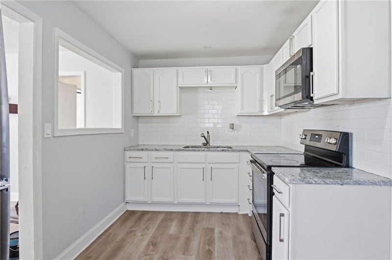5746 College Ave, Kansas City, MO 64130