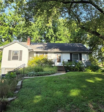 5530 N Spruce Ave, Kansas City, MO 64119