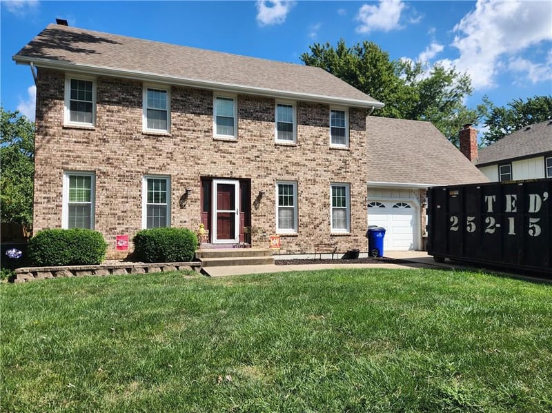 2126 E 152nd Ter, Olathe, KS 66062