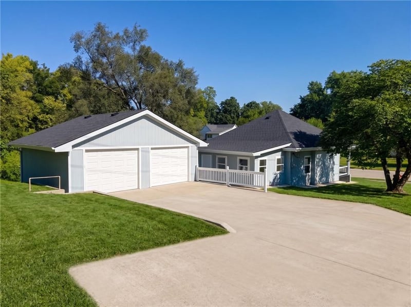 300 W 7th St, Trenton, MO 64683