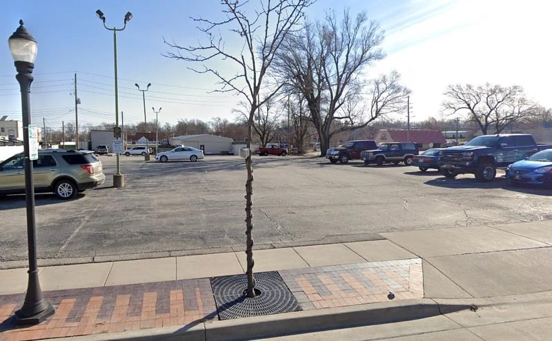 333 SE Main St, Lee's Summit, MO 64063