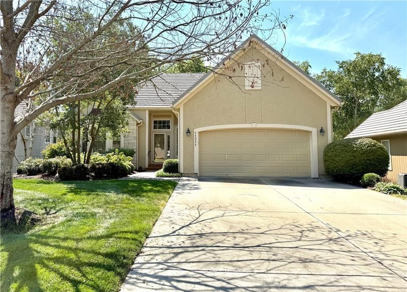 11511 W 143rd Ter, Olathe, KS 66062