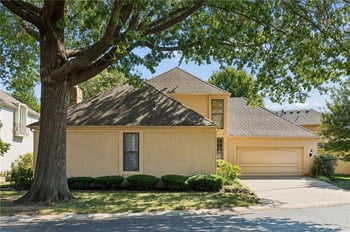 9151 W 102nd Ter, Overland Park, KS 66212