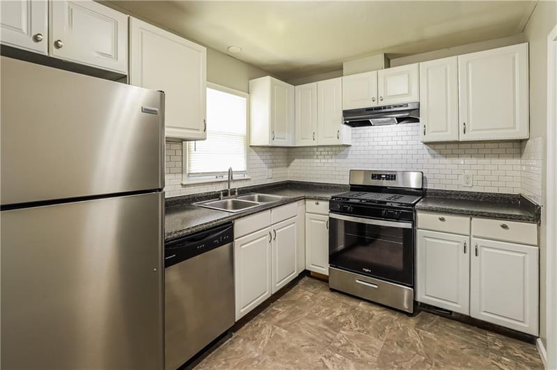 1502 Broadway St, Independence, MO 64050