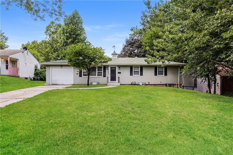 1502 Broadway St, Independence, MO 64050