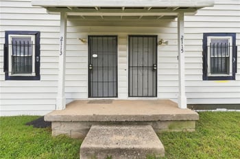2113-2115 Askew Ave, Kansas City, MO 64127