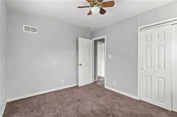 2113-2115 Askew Ave, Kansas City, MO 64127