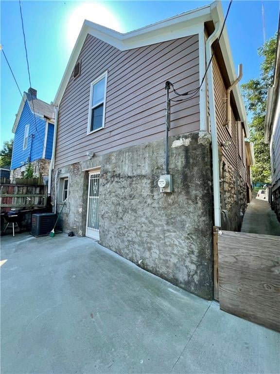 902 W 29th St, Kansas City, MO 64108