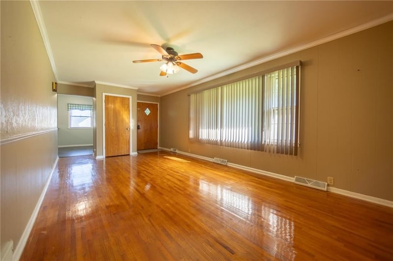 507 Commercial St, Forest City, MO 64451