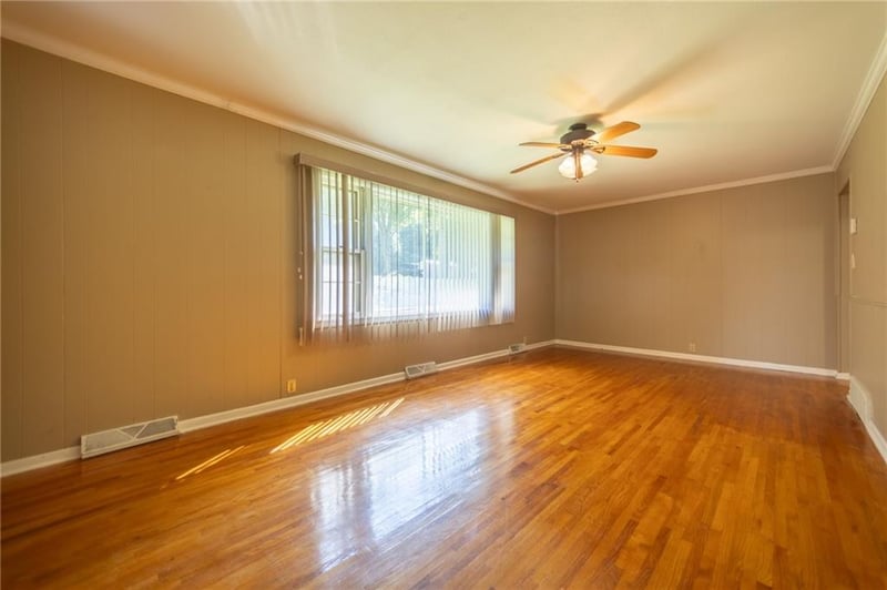507 Commercial St, Forest City, MO 64451
