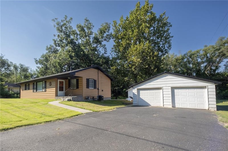 507 Commercial St, Forest City, MO 64451
