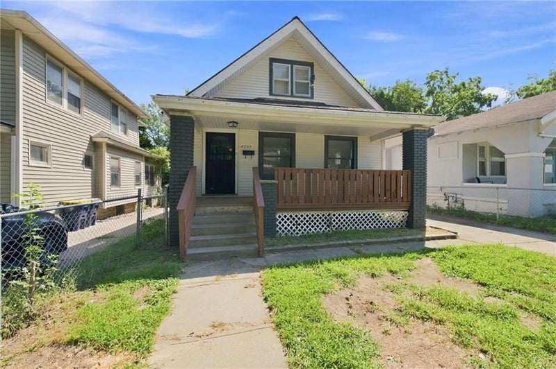 4237 Agnes Ave, Kansas City, MO 64130