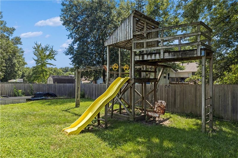 16901 E 49th Ter S, Independence, MO 64055