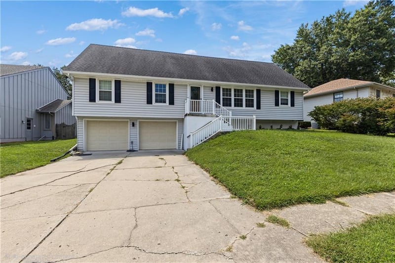16901 E 49th Ter S, Independence, MO 64055
