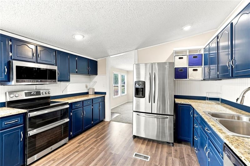 806 N Jerry St, Raymore, MO 64083